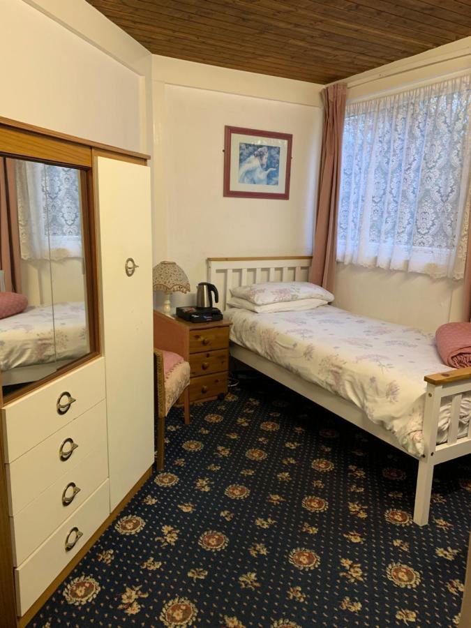 Hafan Y Coed - Haven Of Trees Bed and Breakfast Abercraf Buitenkant foto