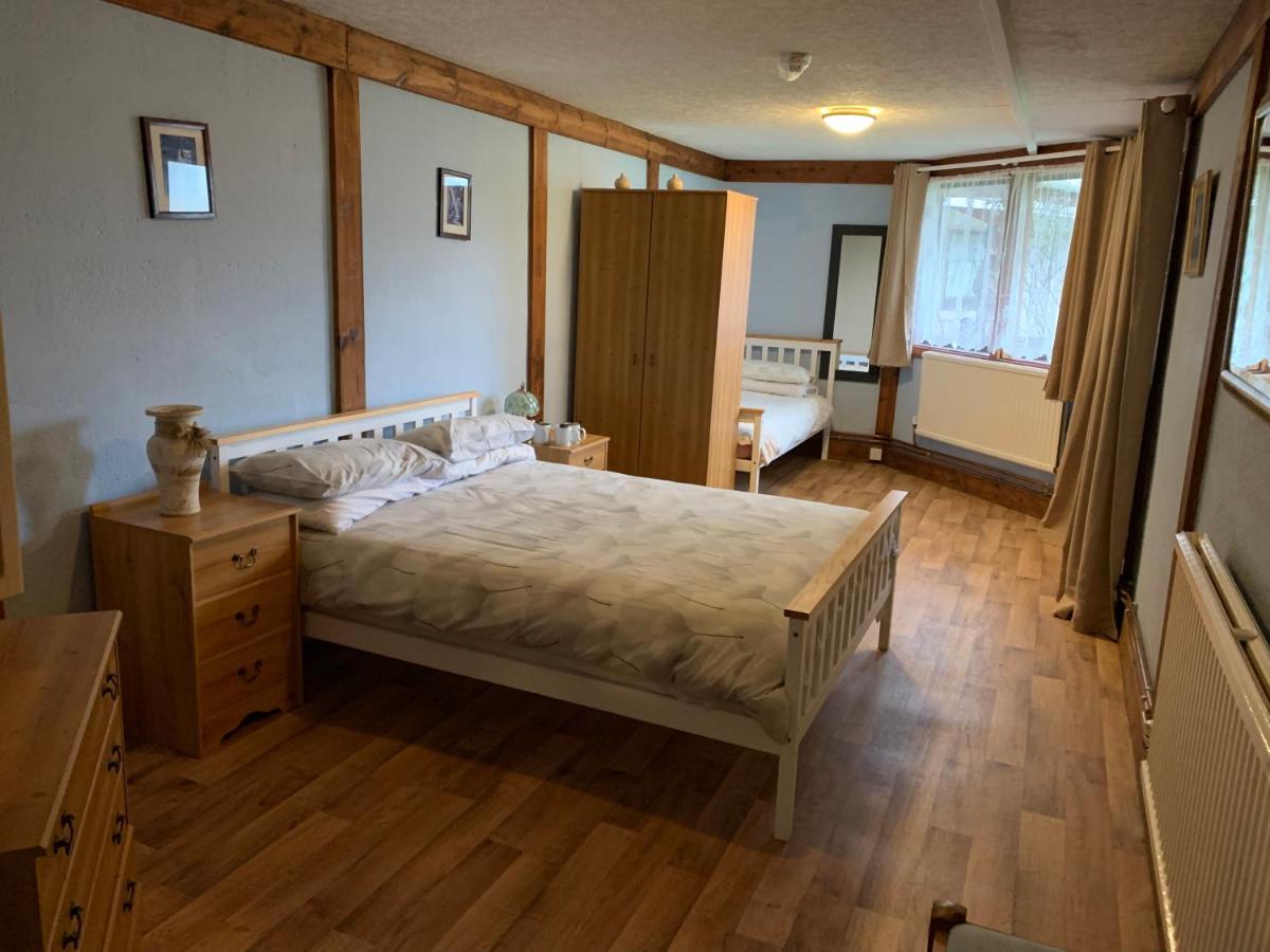 Hafan Y Coed - Haven Of Trees Bed and Breakfast Abercraf Buitenkant foto
